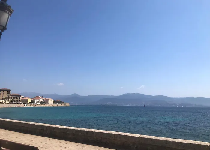 Ajaccio Appartement 4 Couchages, Climatise A 150M De La Plage Route Des Sanguinaires, Parking Prive